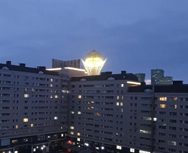 25 Вид На Байтерек Для 1-4 Человек С Кроватью И Раскладным Диваном Astana Exterior foto
